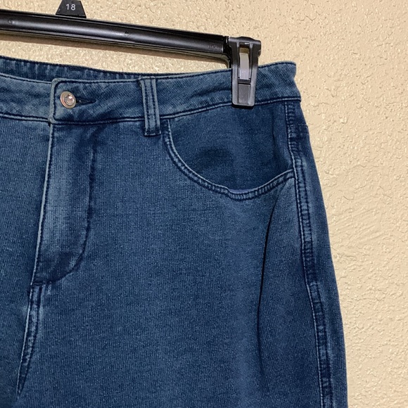 Dream Jeannes by Quacker Factory Pants Blue Stretch Faded Straight Size 12 - Picture 5 of 16